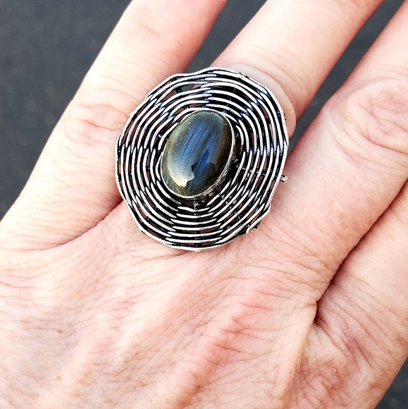 New Unique Labradorite Spider Web Silver Ring. - Picture 12 of 12